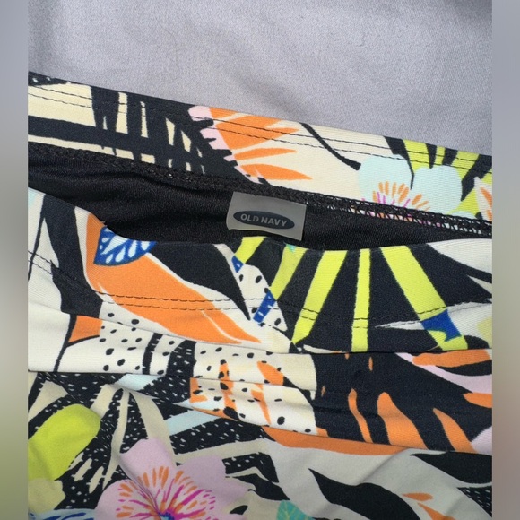 High waisted Old Navy bikini bottoms - Picture 2 of 2